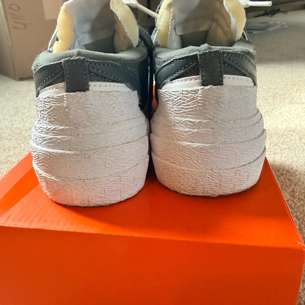 Nike Blazer Low sacai Iron Grey, size 5 (women’s 6.5). Excellent condition - Picture 7 of 8